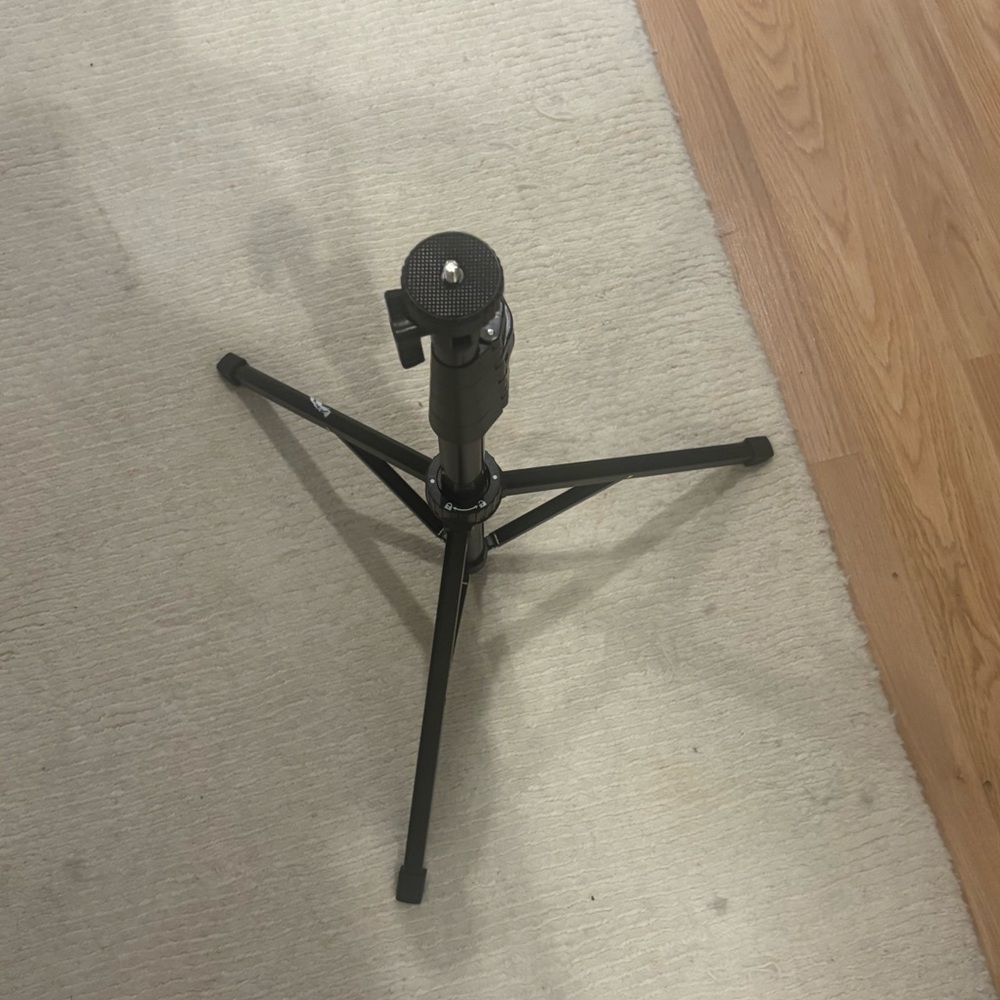 long adjustable camera tripod - Picture 3 of 3